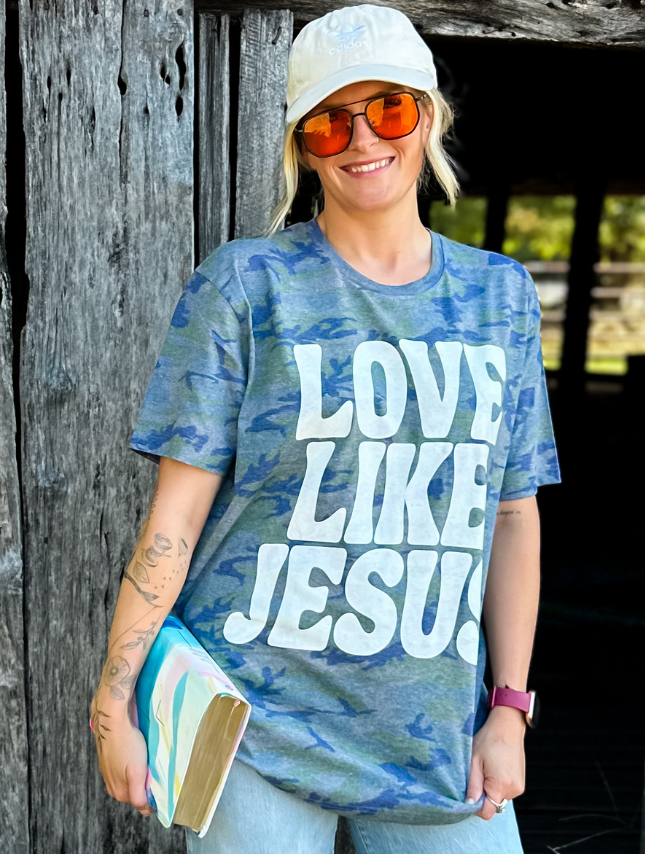 Love Like Jesus Camo Tee