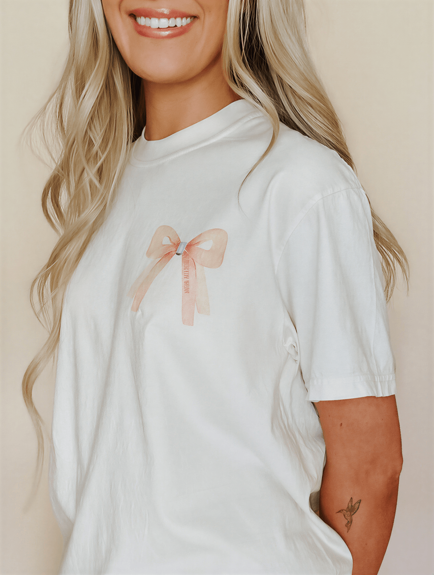 front of model wearing god say I am tee