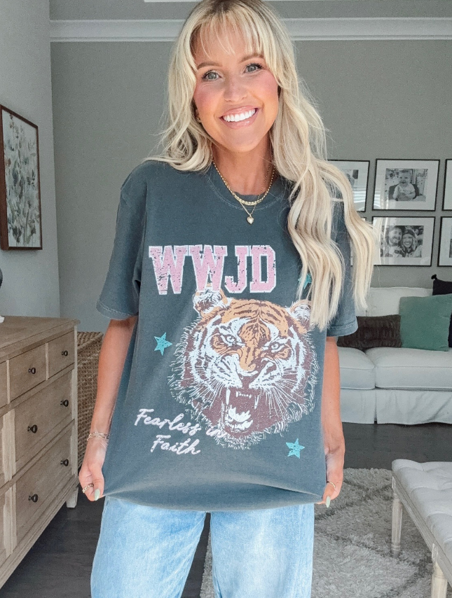 Fearless in Faith Tee - Nicole x Worthy Wear