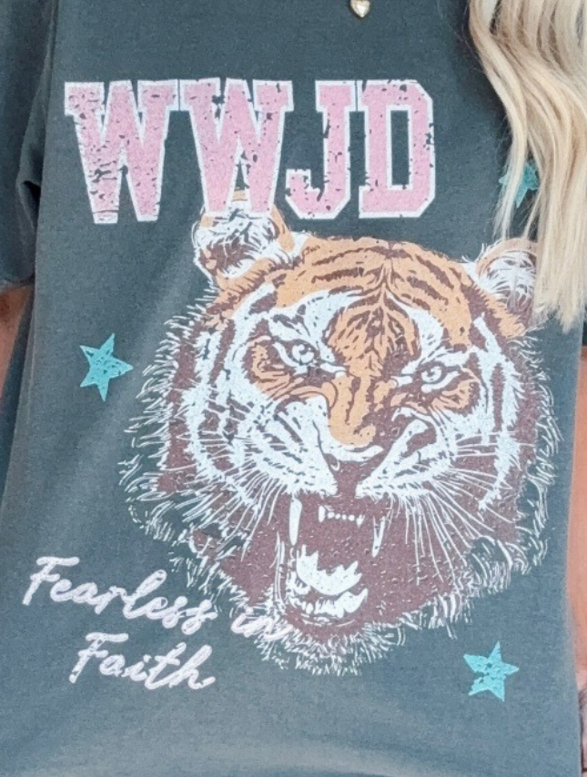 Fearless in Faith Tee - Nicole x Worthy Wear