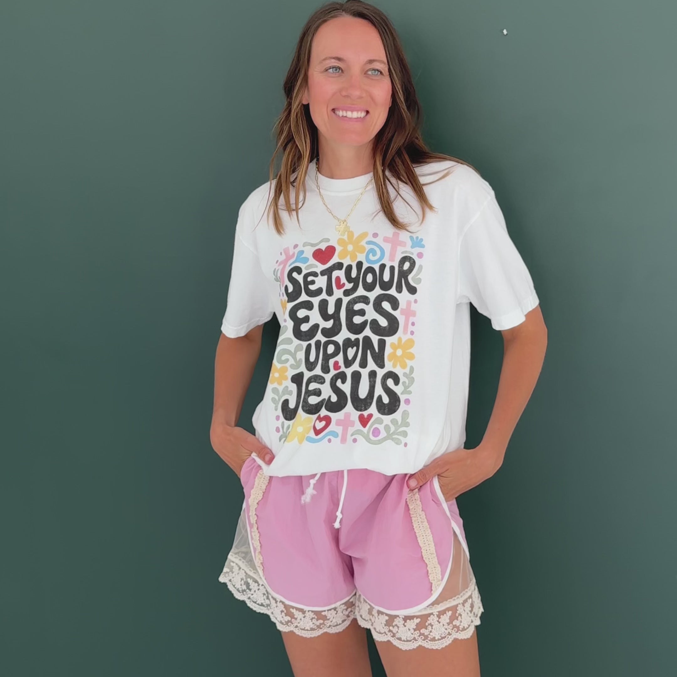 woman wearing set your eyes tee